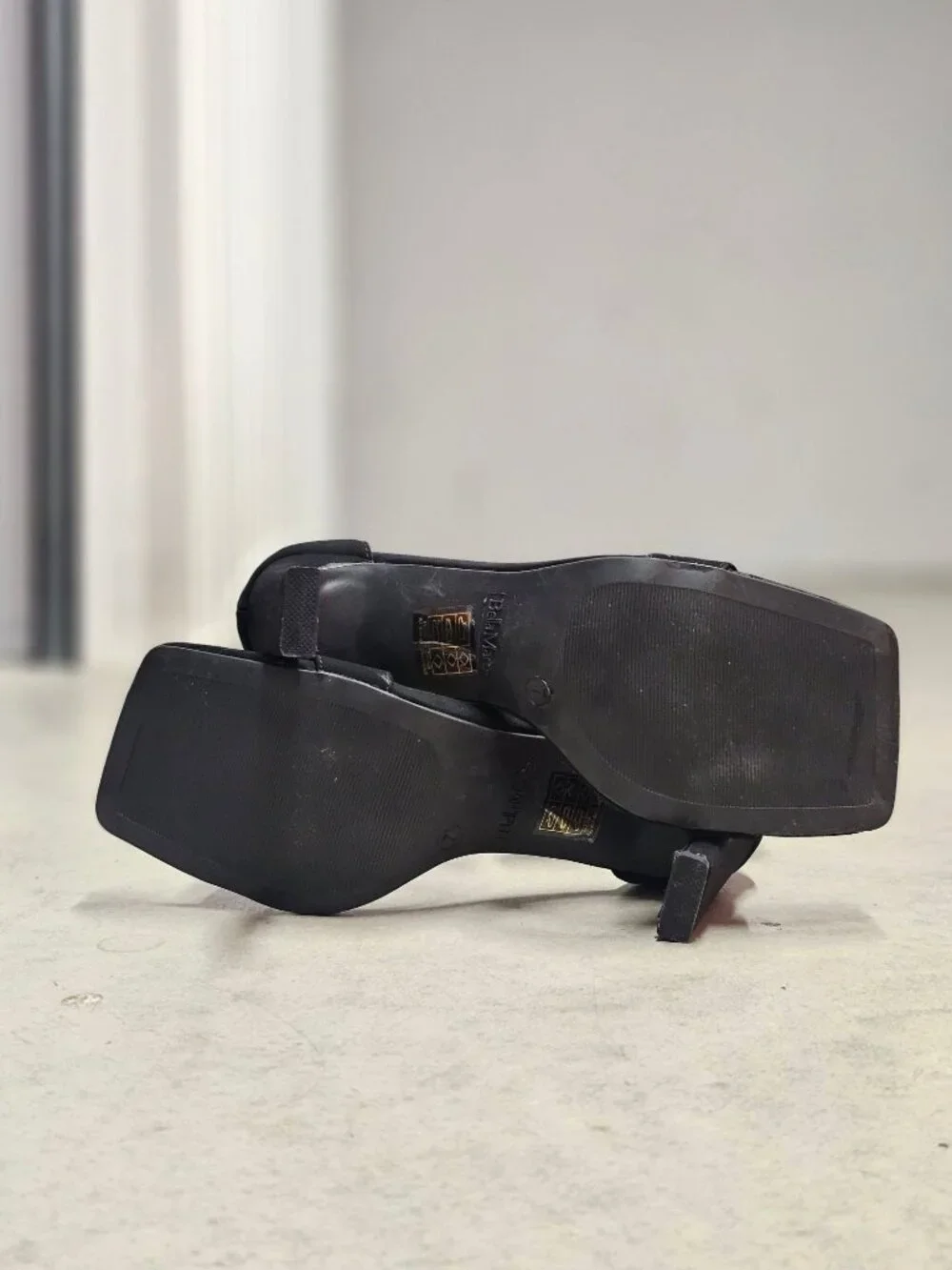 N/A crafted sleek